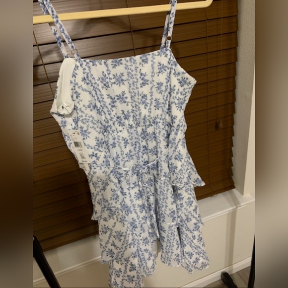 Women's clothing(74) - Picture 5 of 7